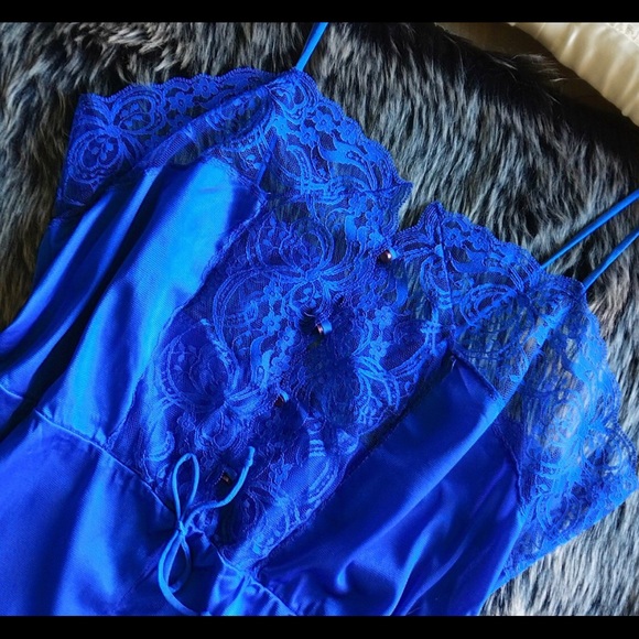 Vintage Royal Blue Lacy Nylon Teddy - Picture 2 of 8